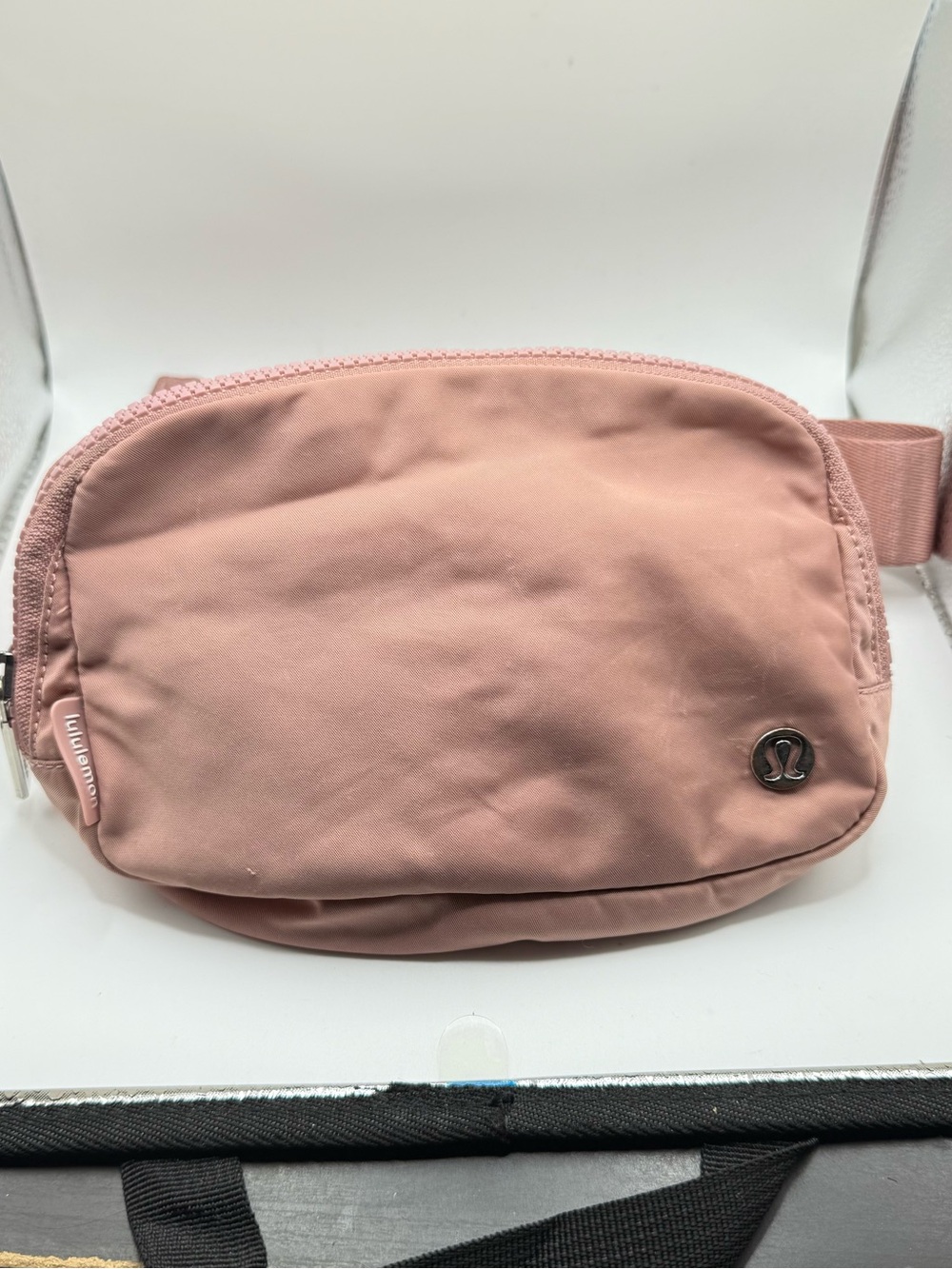 lululemon athletica dusty rose crossbody pouch